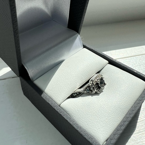 Blue & White Diamond Promise Ring - Picture 10 of 14